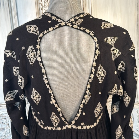 Free People Boho Floral Embroidered Oversized Top Folk Gypsy Gothic Witchy S/XS - Picture 8 of 11